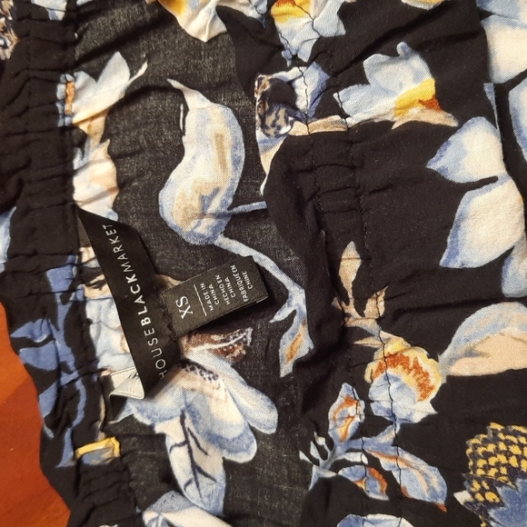 WHBM off the shoulder top - Picture 10 of 10